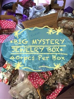 Mystery Women's Necklace Box - Gold & Silver Mixed Tones
